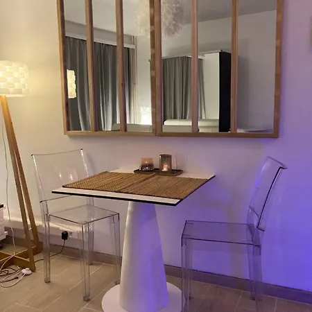 Studio 8' Aeroport Charleroi Апартаменты Gilly